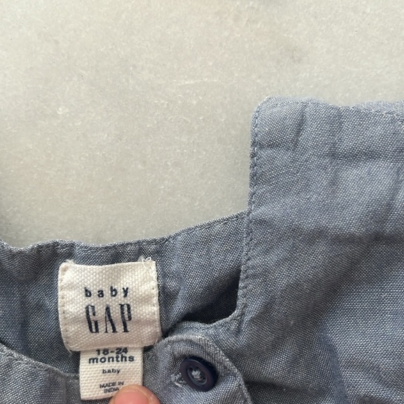 Gap Baby Oshkosh Girl 18/24 months Eyelet Dress Bundle of 3 Red Blue - Picture 4 of 12